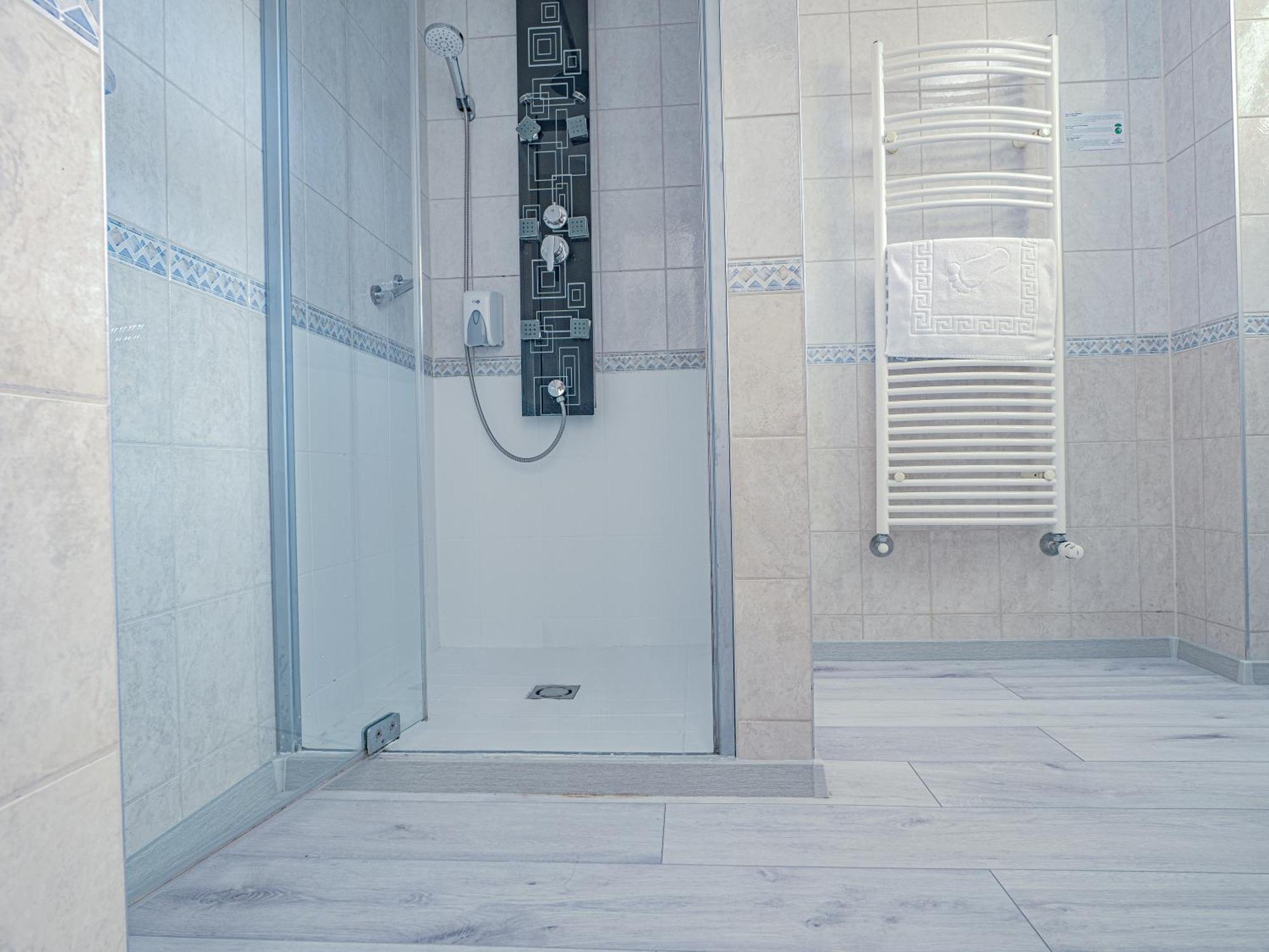 Holiday Beach Budapest Wellness Hotel With Sauna Park Budapeste Exterior foto