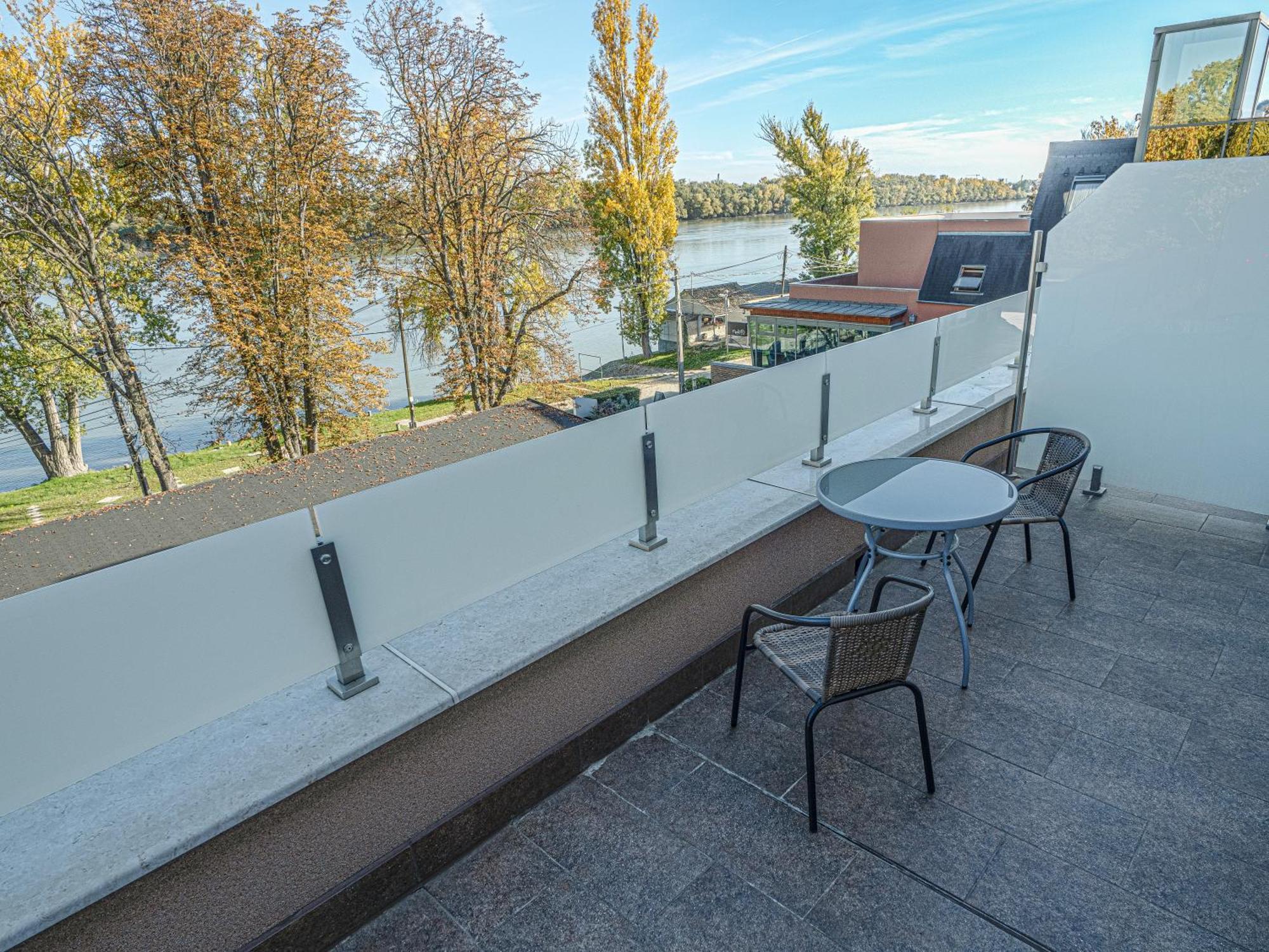 Holiday Beach Budapest Wellness Hotel With Sauna Park Budapeste Exterior foto